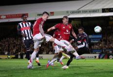 虎扑NBA-曼联输给英乙队！对手门将：我是曼联球迷，淘汰曼联我很生气！