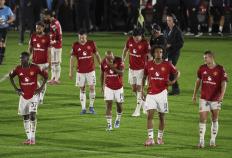 虎扑平台-英乙球队的“冻鱼”，“拍肿了”曼联的脸