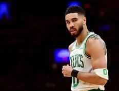 虎扑社区-波士顿凯尔特人球星塔图姆努力康复，提前复出有望