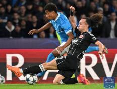 虎扑NBA-足球丨欧冠：那不勒斯平法兰克福