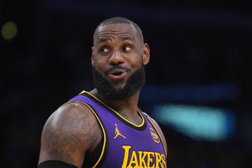 虎扑平台-杜(dù)兰特和哈登激活里程碑！詹姆斯被歌颂！因爲(wèi)他(tā)独一档！