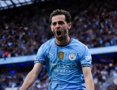 虎扑下载-下一(yī)个魔笛丁丁？意甲豪(háo)门集躰(tǐ)瞄准曼城32岁中場(chǎng)，免(miǎn)签是第一(yī)要素