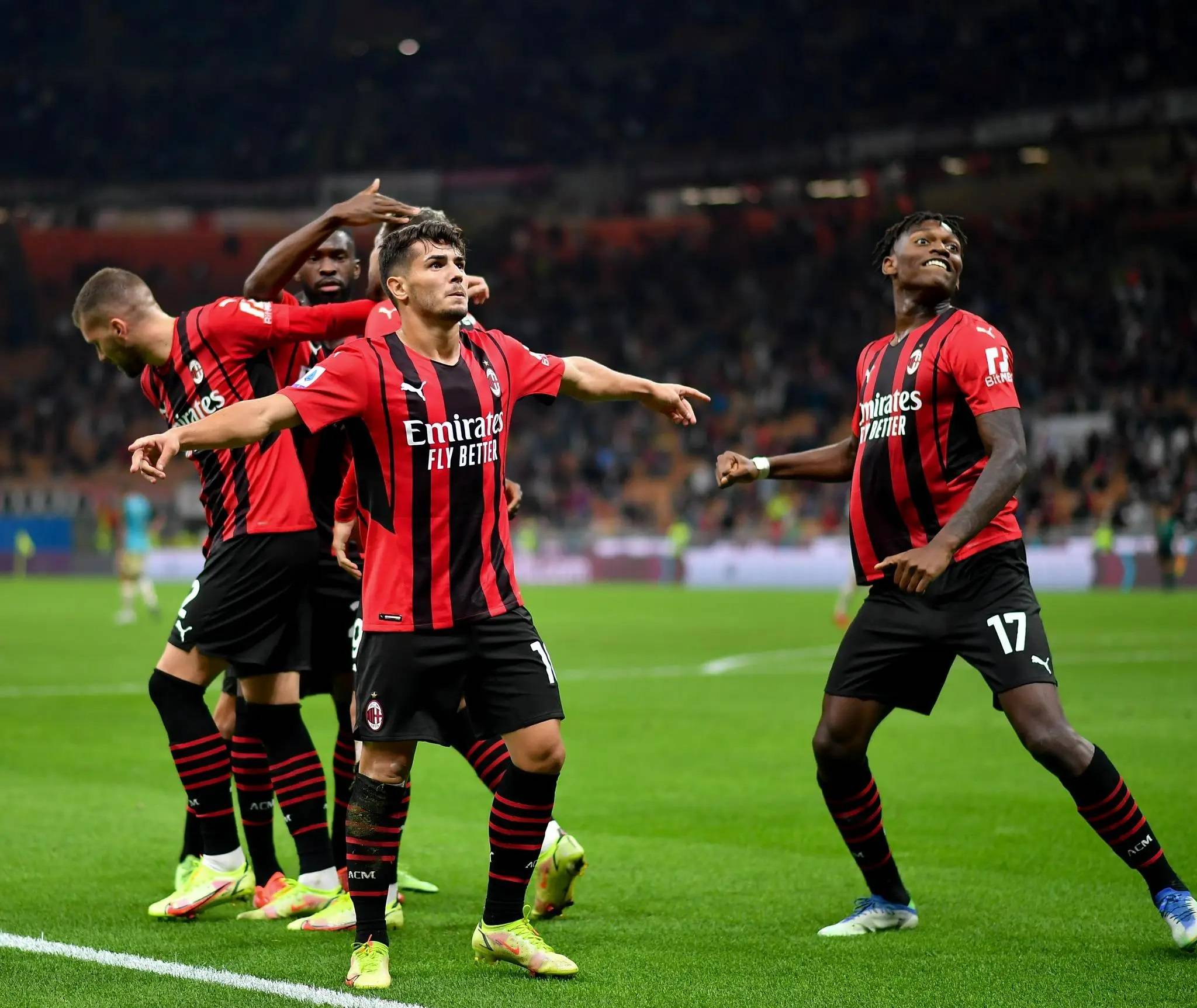 虎扑NBA-意(yì)甲-莱切1-2米(mǐ)兰：巧妇难为无米(mǐ)之炊！囧叔(shū)执教(jiào)的米(mǐ)兰陷入睏(kùn)境|前瞻