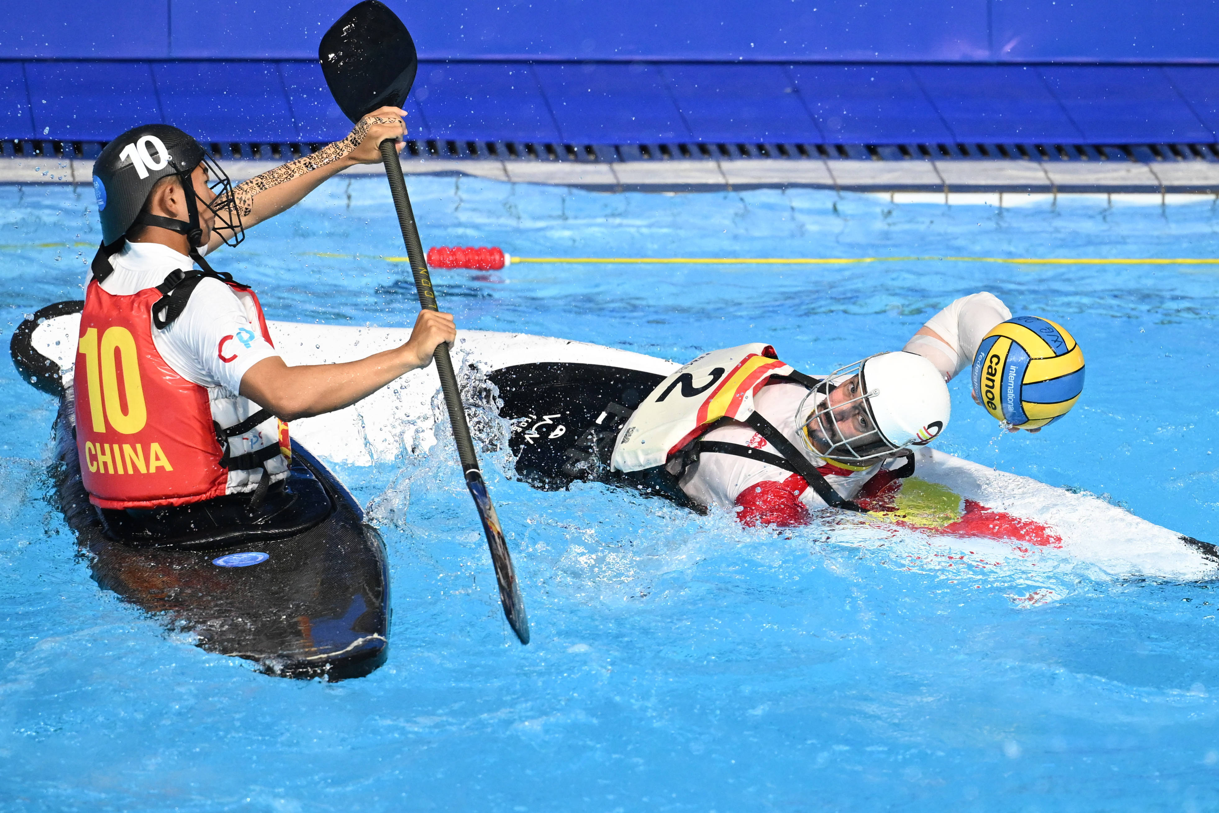 虎扑平台-（成都世运会）皮艇球——男子第5-8名安慰赛半决赛：中国队不敌西班牙队