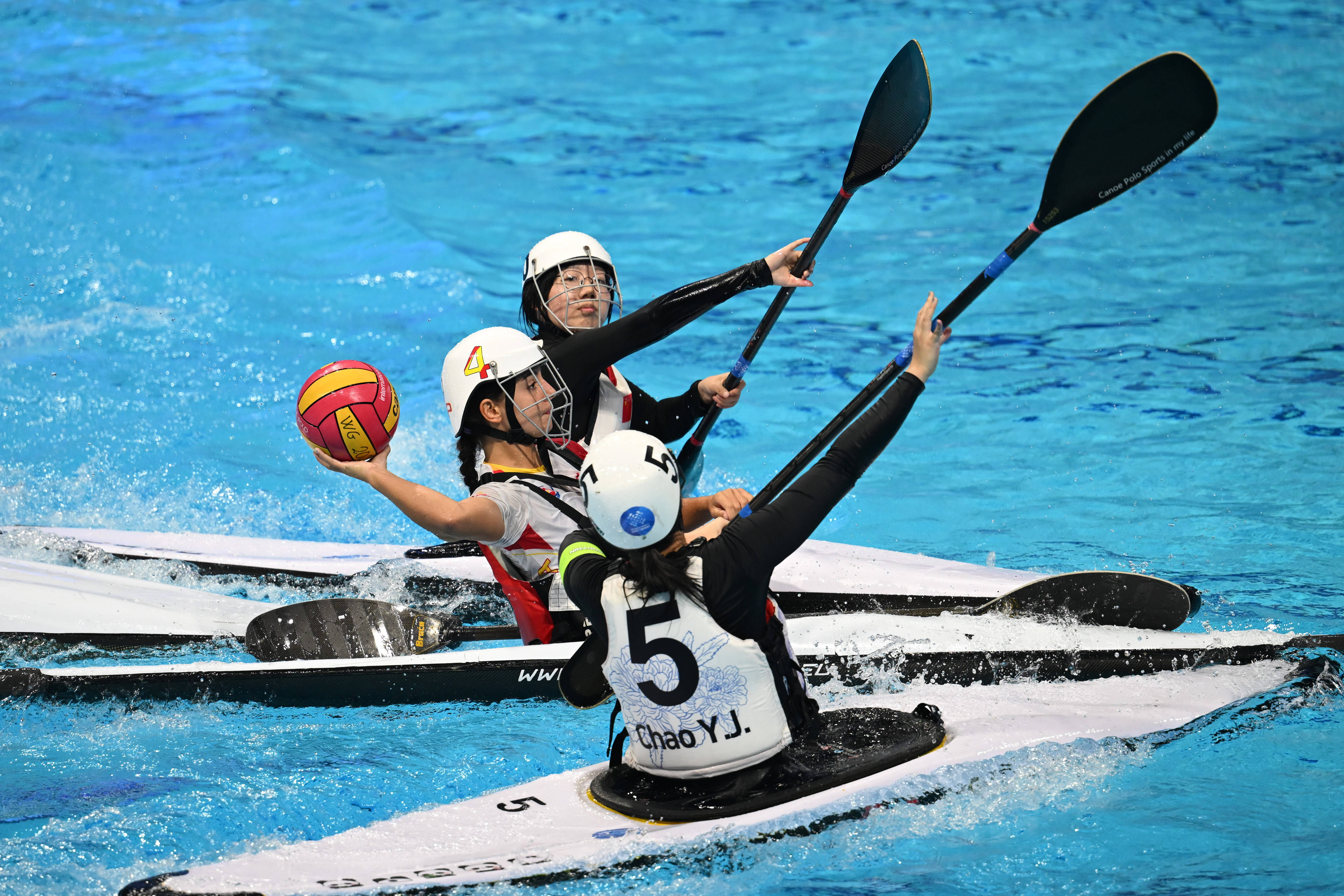 虎扑网址-（成都世运会）皮艇球——女子第5-8名安慰赛半决赛：中国队不敌西班牙队