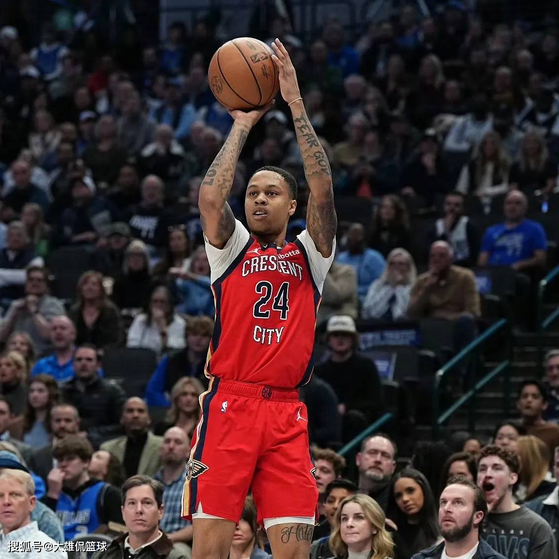 虎扑平台-达拉斯独行侠三换一，将汤普森送往鹈鹕