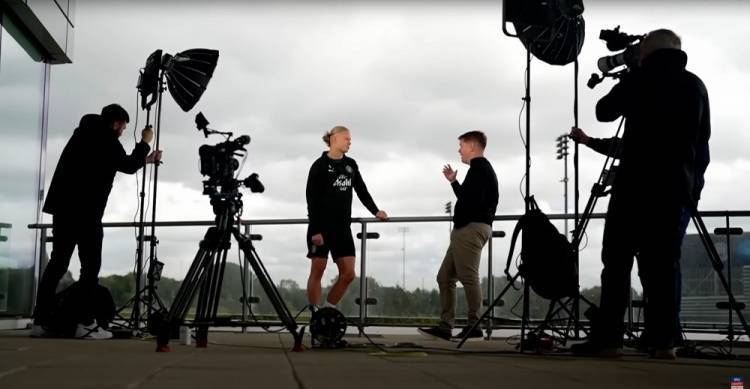 虎扑中国-谁？哈兰德：早年经常见曼城错失良机，当时就想如果是我多好