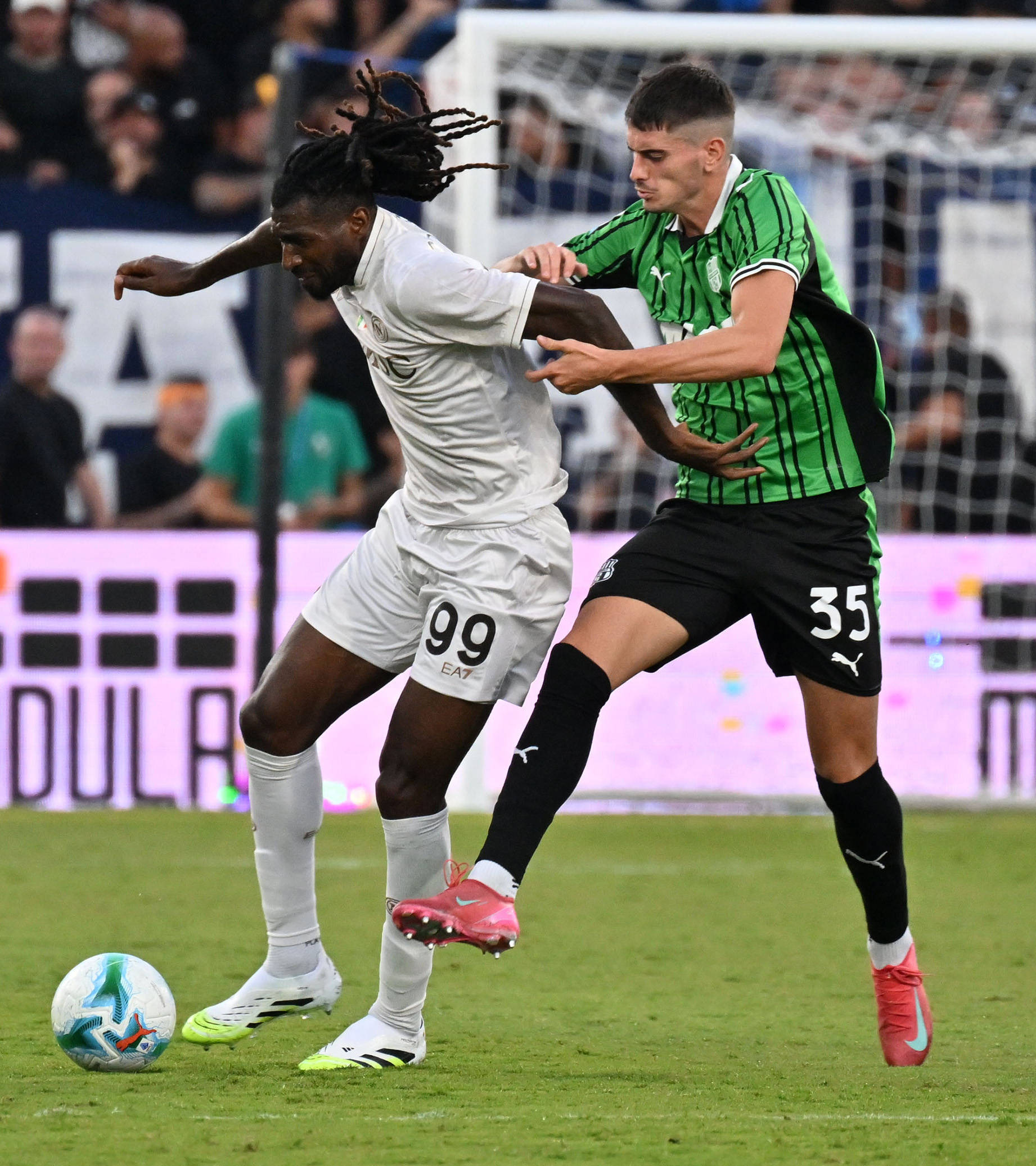 虎扑评分-（躰(tǐ)育）足球(qiú)——意(yì)甲：那(nà)不勒斯胜萨索洛