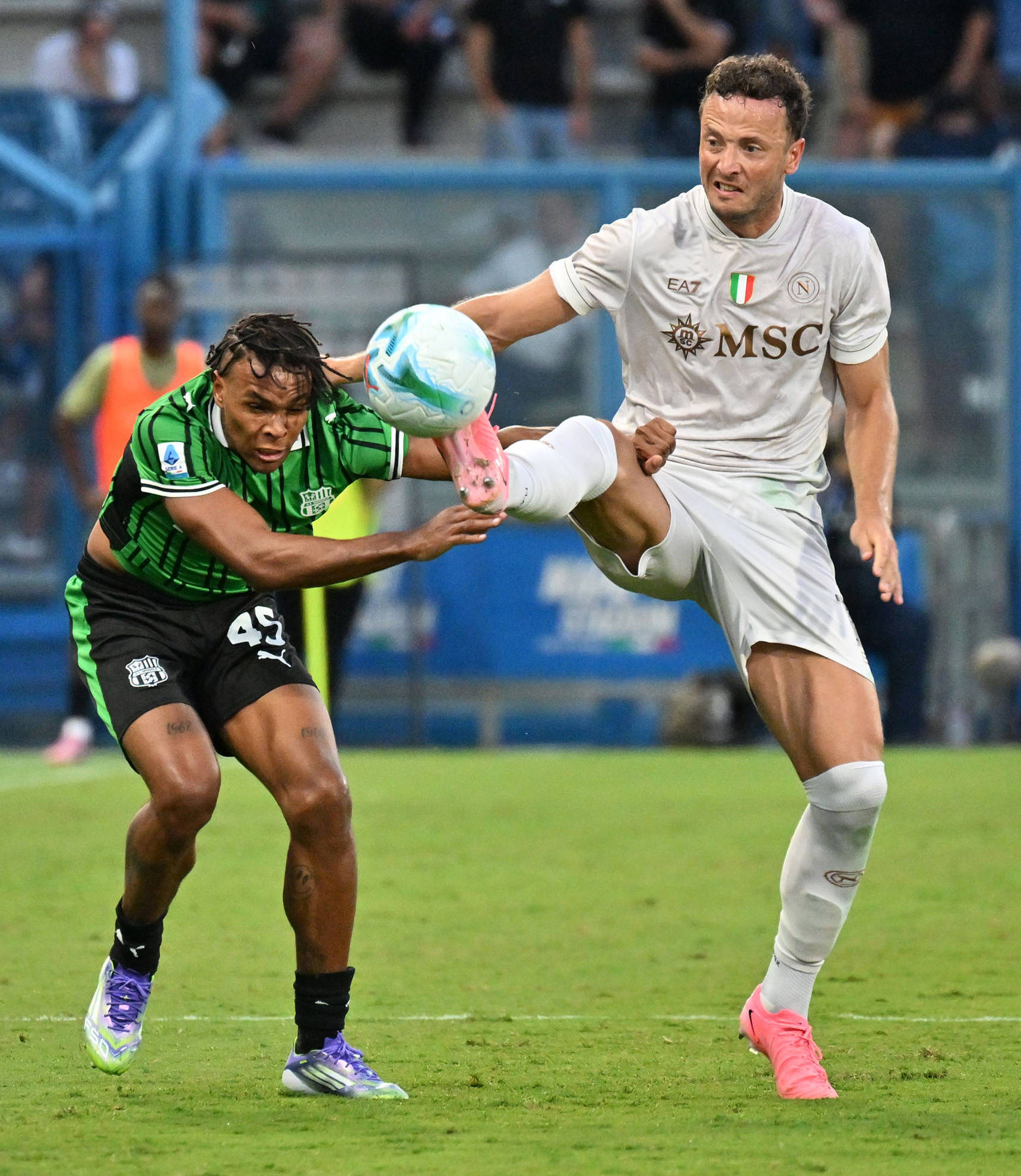 虎扑评分-（躰(tǐ)育）足球(qiú)——意(yì)甲：那(nà)不勒斯胜萨索洛