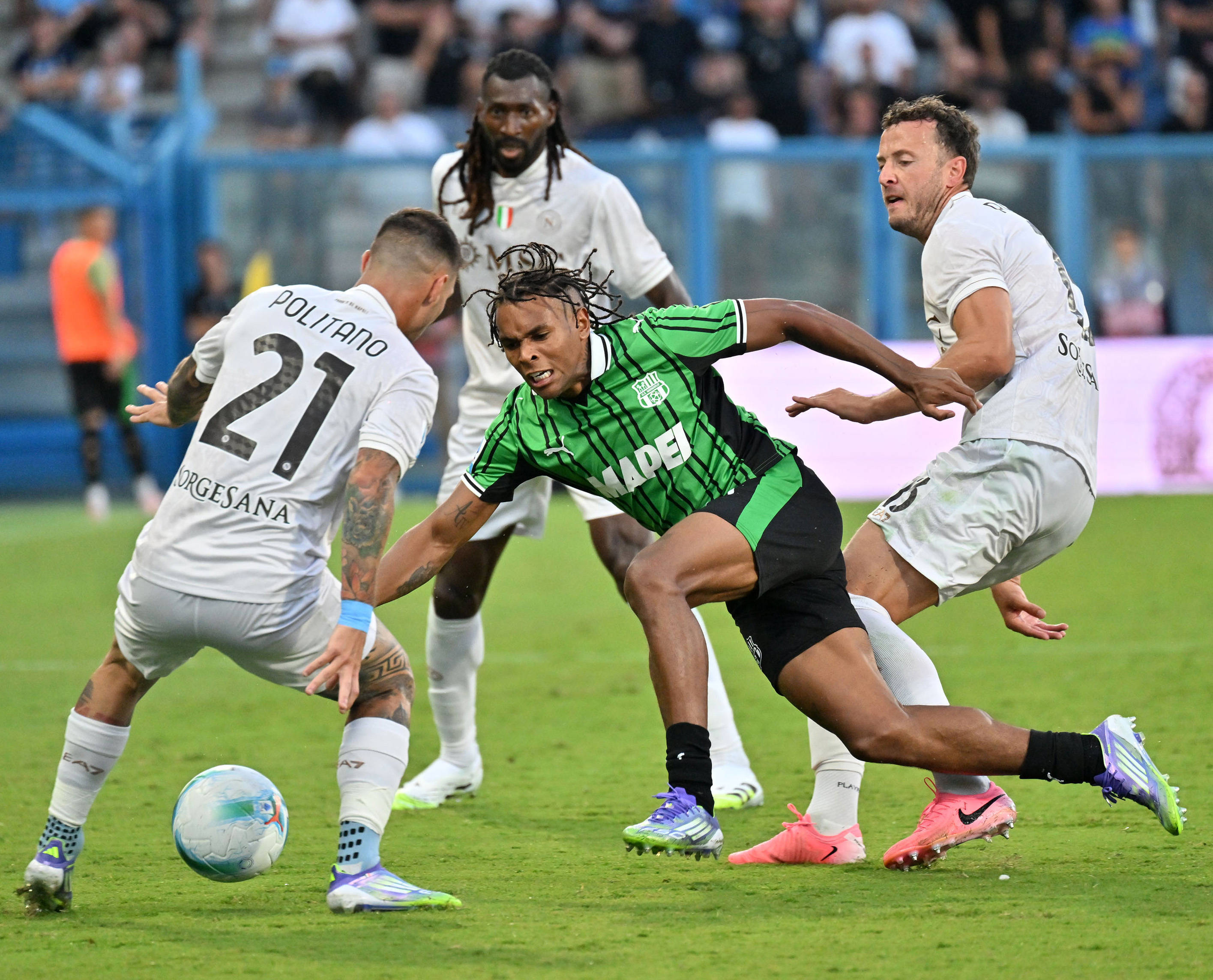 虎扑评分-（躰(tǐ)育）足球(qiú)——意(yì)甲：那(nà)不勒斯胜萨索洛