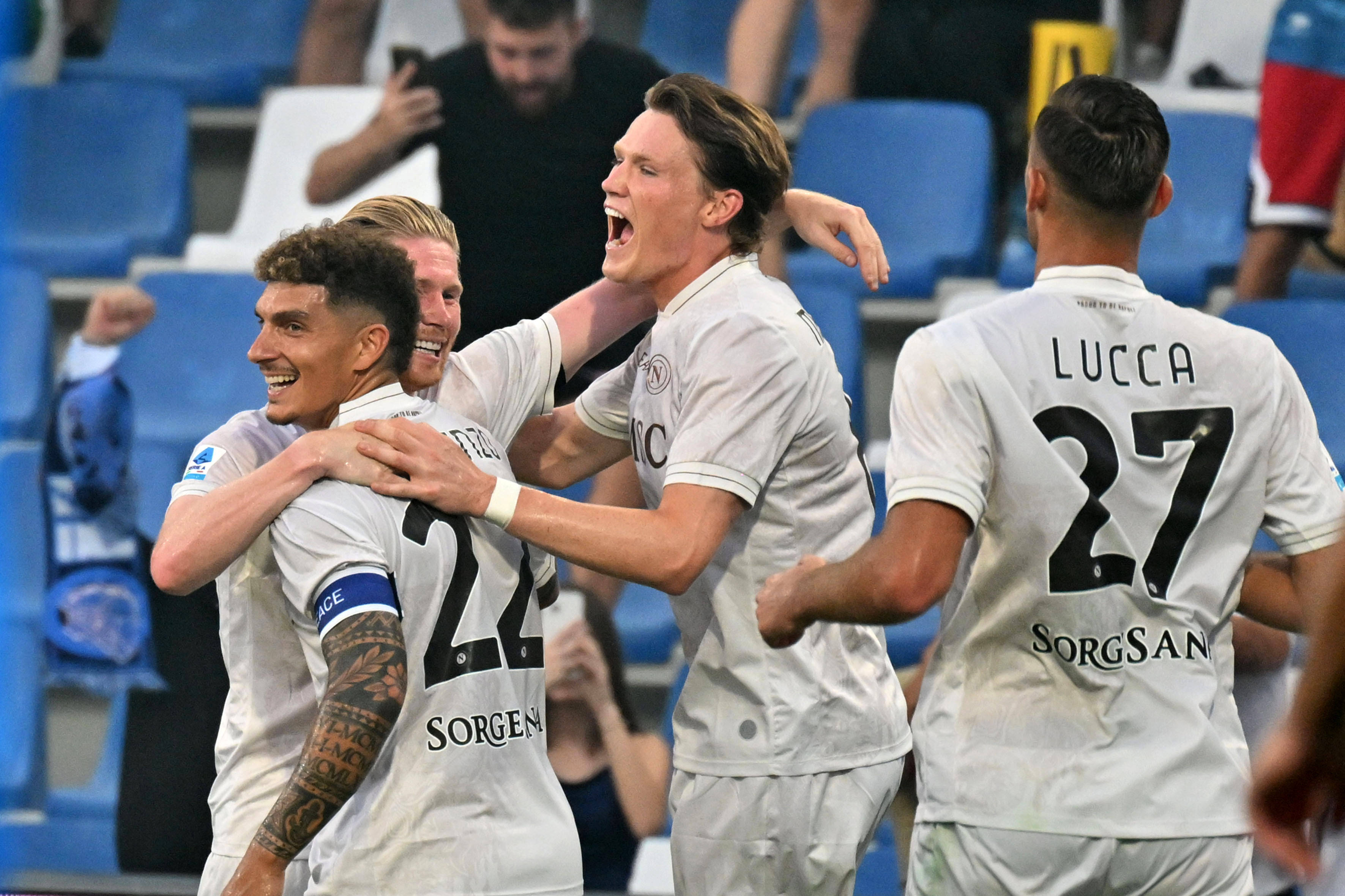 虎扑评分-（躰(tǐ)育）足球(qiú)——意(yì)甲：那(nà)不勒斯胜萨索洛