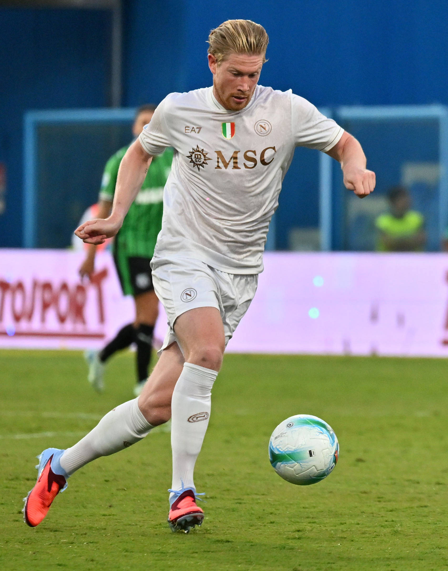 虎扑评分-（躰(tǐ)育）足球(qiú)——意(yì)甲：那(nà)不勒斯胜萨索洛