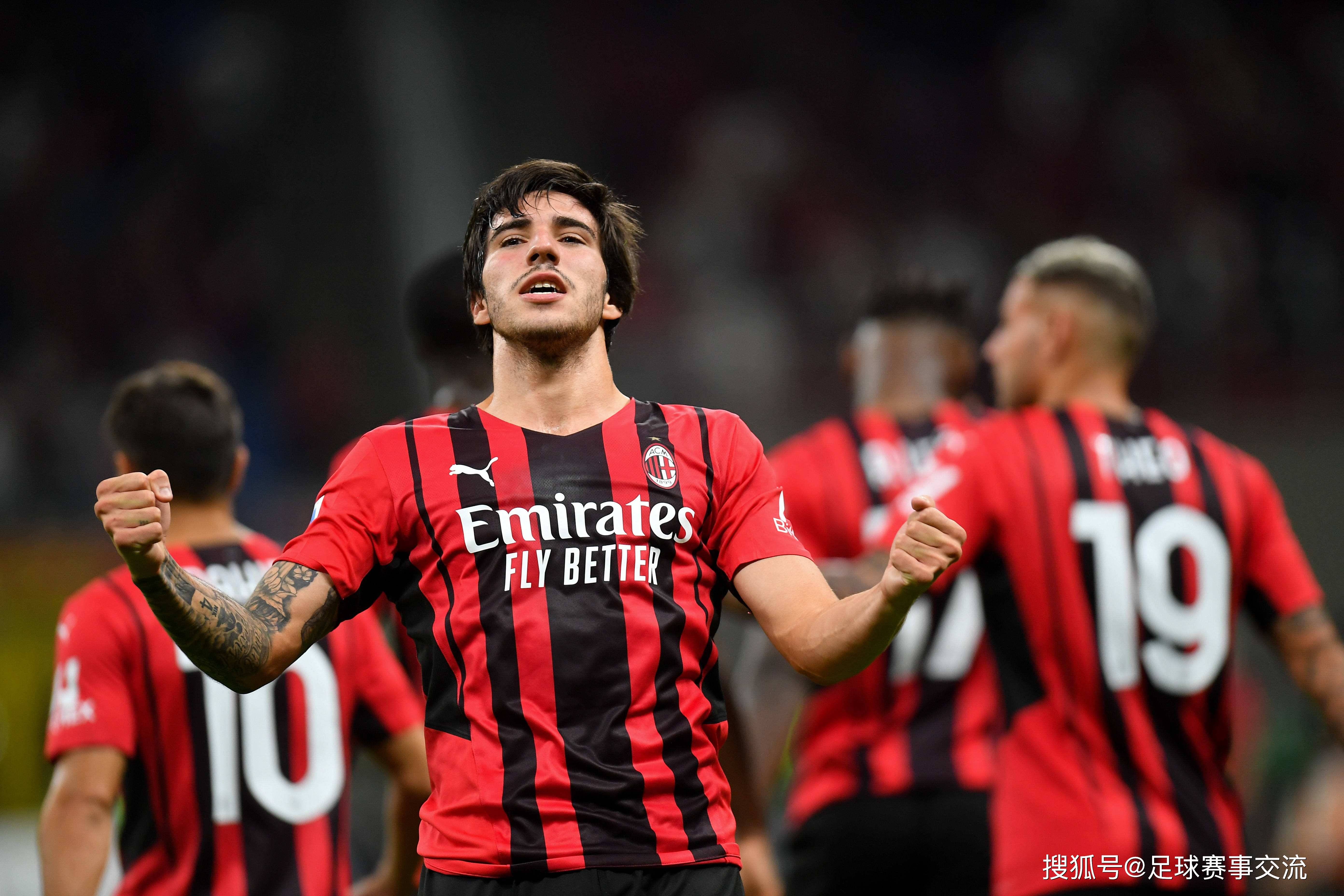 虎扑app-今日足(zú)球：AC米蘭(lán)vs克雷(léi)莫纳、莱万特vs巴塞罗那