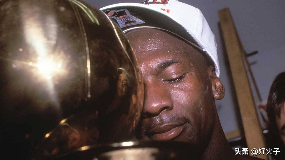 虎扑NBA-湖(hú)人隊(duì)魔术师承认大学击败拉里·伯德後(hòu)，自己犯(fàn)了一(yī)个“錯(cuò)誤(wù)”