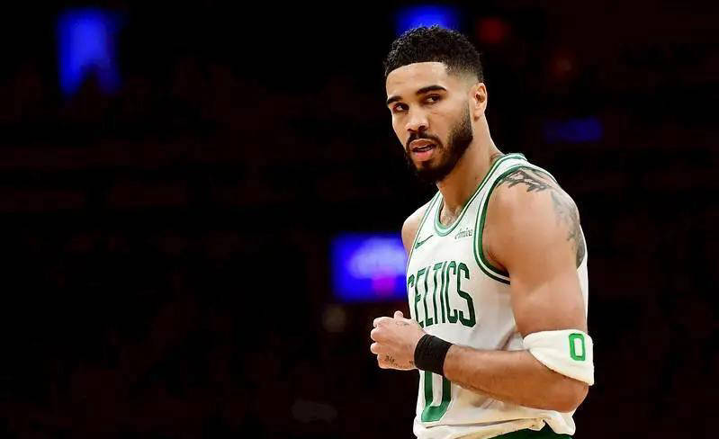 虎扑社区-波士顿凯尔特人球星塔图姆努力康复,提前复出有望