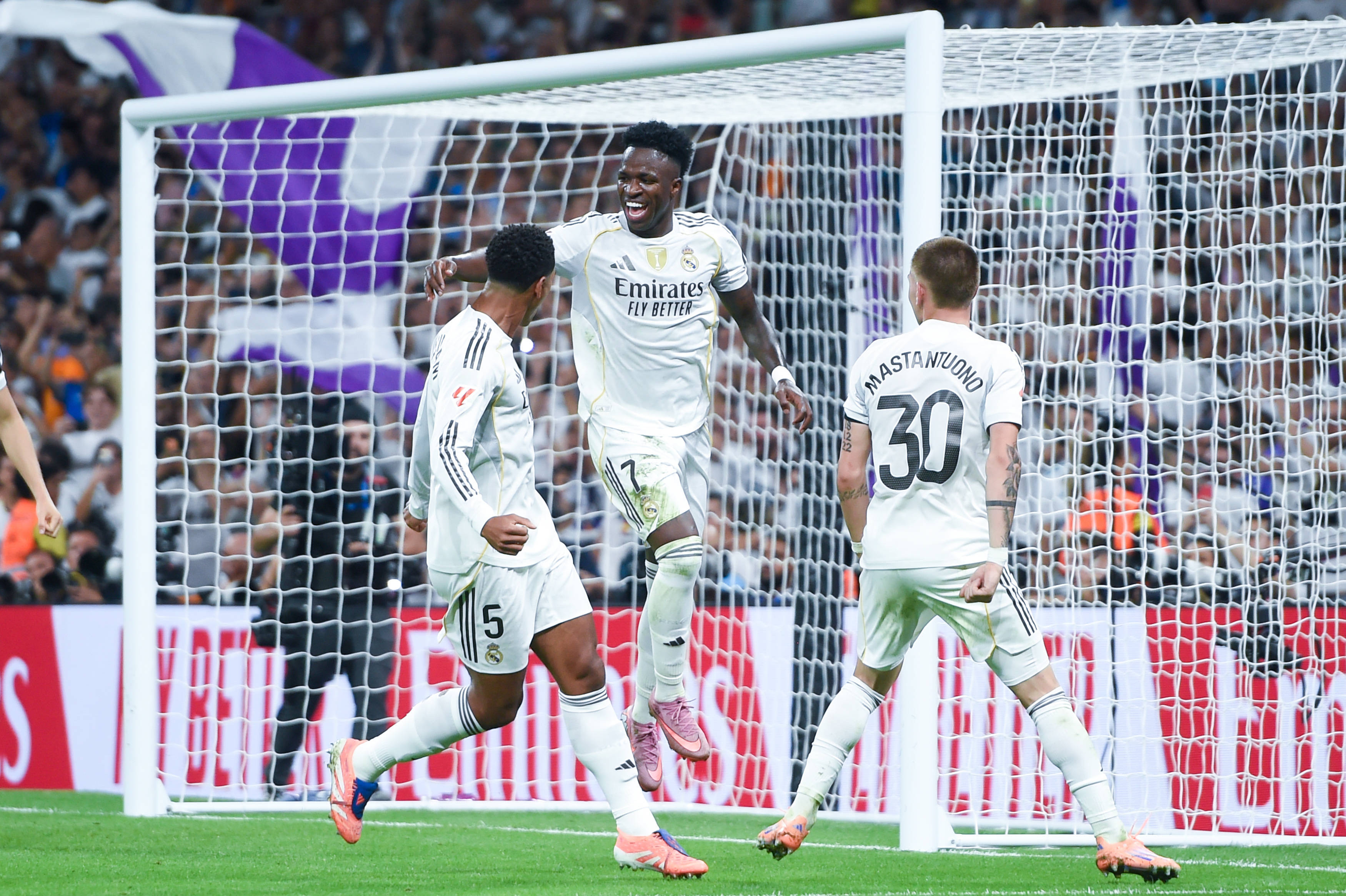 虎扑BBS-(体育)足球——西甲:皇家马德里胜比利亞(yà)雷亞(yà)尔