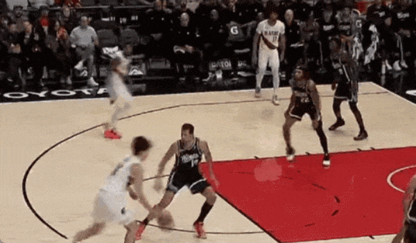 虎扑评分-啊!5.5次联盟第一!杨瀚森打NBA最大的问题