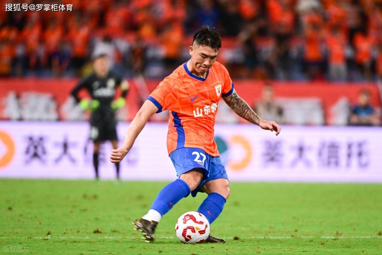 虎扑网址-西班牙人不走，鲁能争冠遥遥无期？本以为是新吉尔，却成递刀后卫