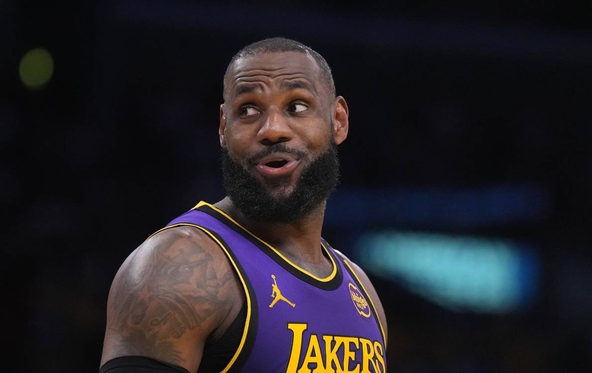 虎扑平台-杜(dù)兰特和哈登激活里程碑！詹姆斯被歌颂！因爲(wèi)他(tā)独一档！