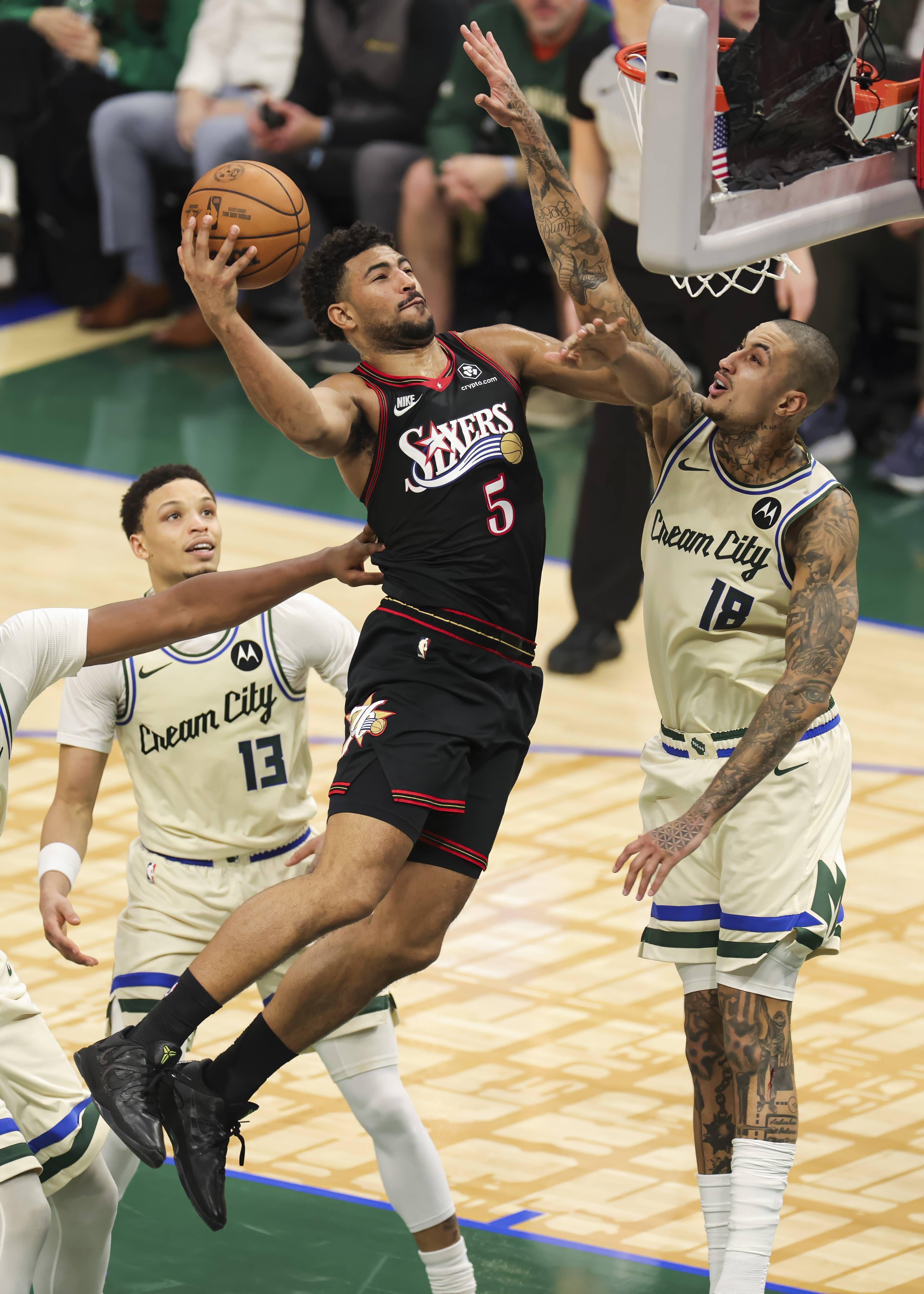 虎扑网址-（体育）篮球——NBA常规赛：76人胜雄鹿