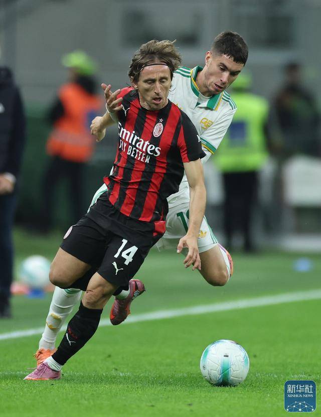 虎扑社区-足(zú)球 | 意甲：AC米兰胜罗马