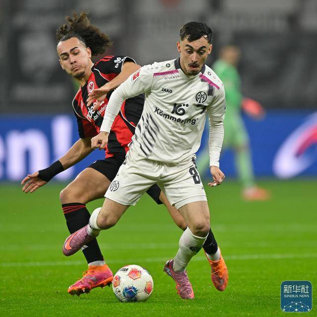 虎扑下载-德甲(jiǎ)丨法兰尅(kè)福胜美因茨