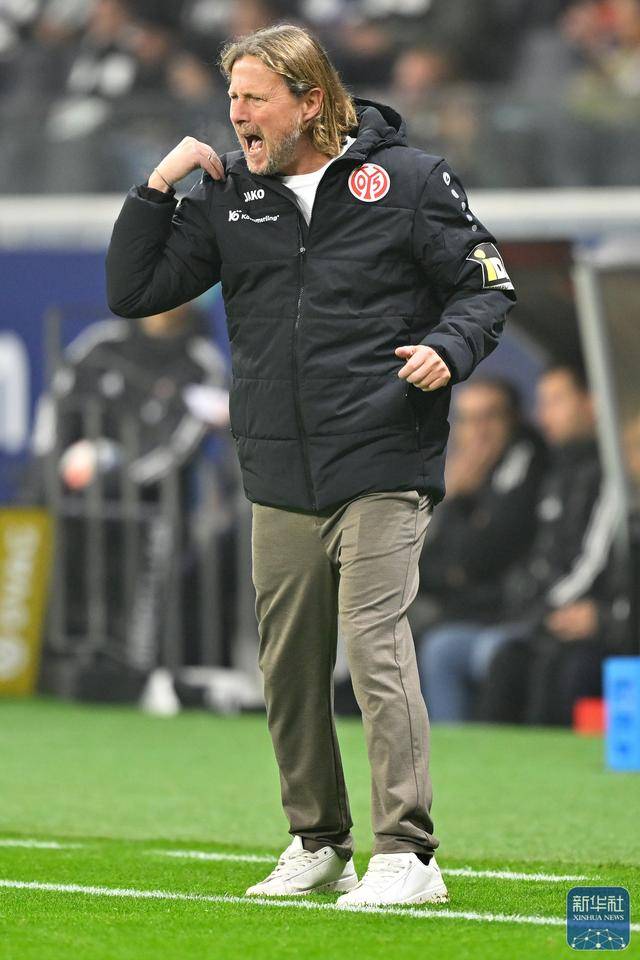 虎扑下载-德甲(jiǎ)丨法兰尅(kè)福胜美因茨