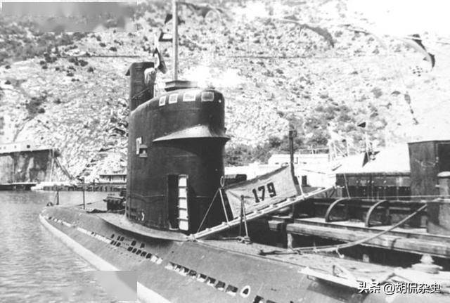 虎扑app-M-261型潜艇(tǐng)，A615项目（囌(sū)联）纪念碑，位于俄罗斯(sī)克拉斯(sī)诺达尔