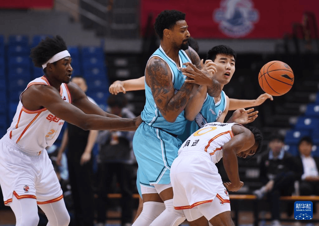 虎扑下载-CBA常规赛：深圳马可波罗胜青岛崂山啤酒