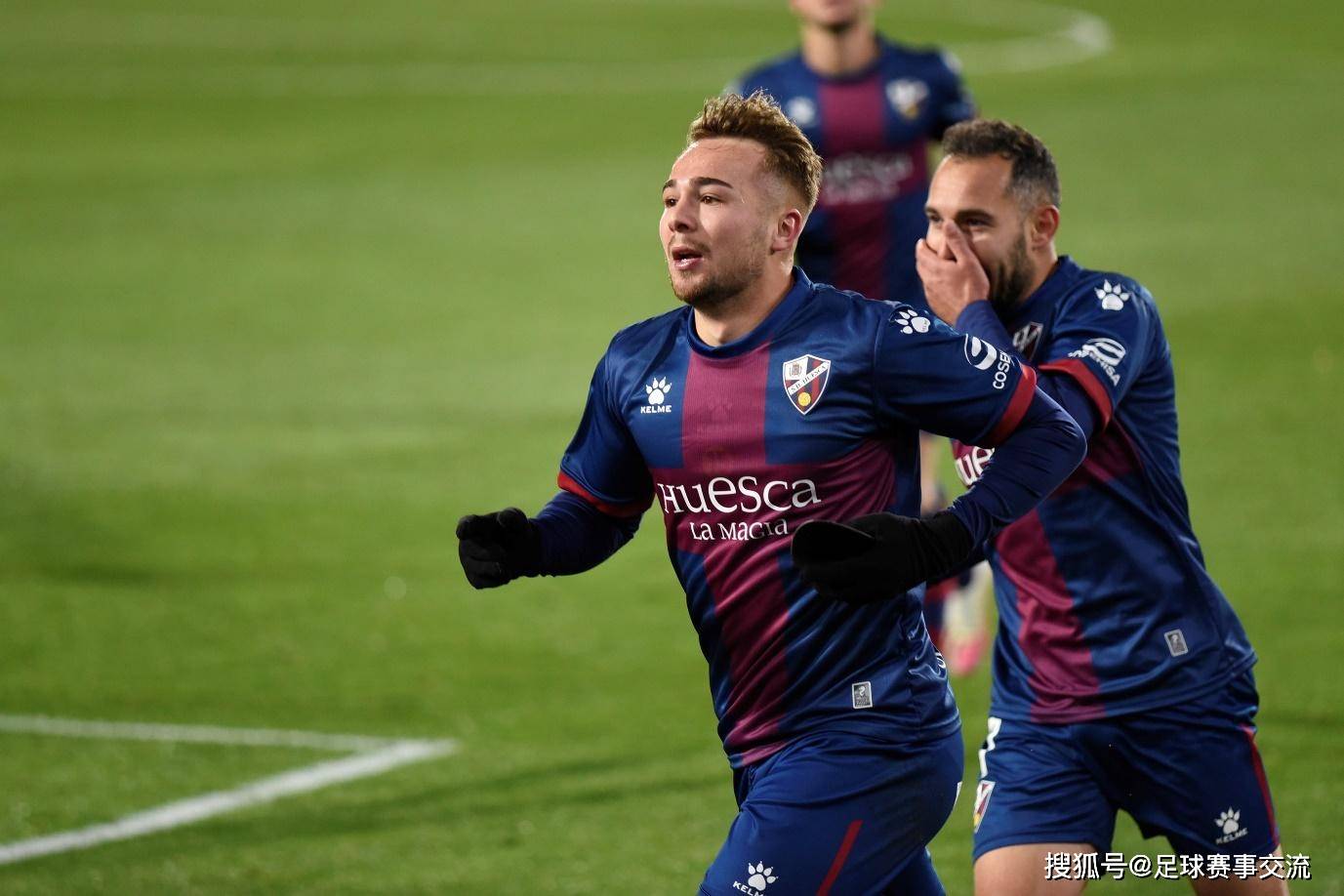 虎扑社区-今日足球：巴塞罗那vs比利亚雷亚尔 维罗纳vs那不勒斯