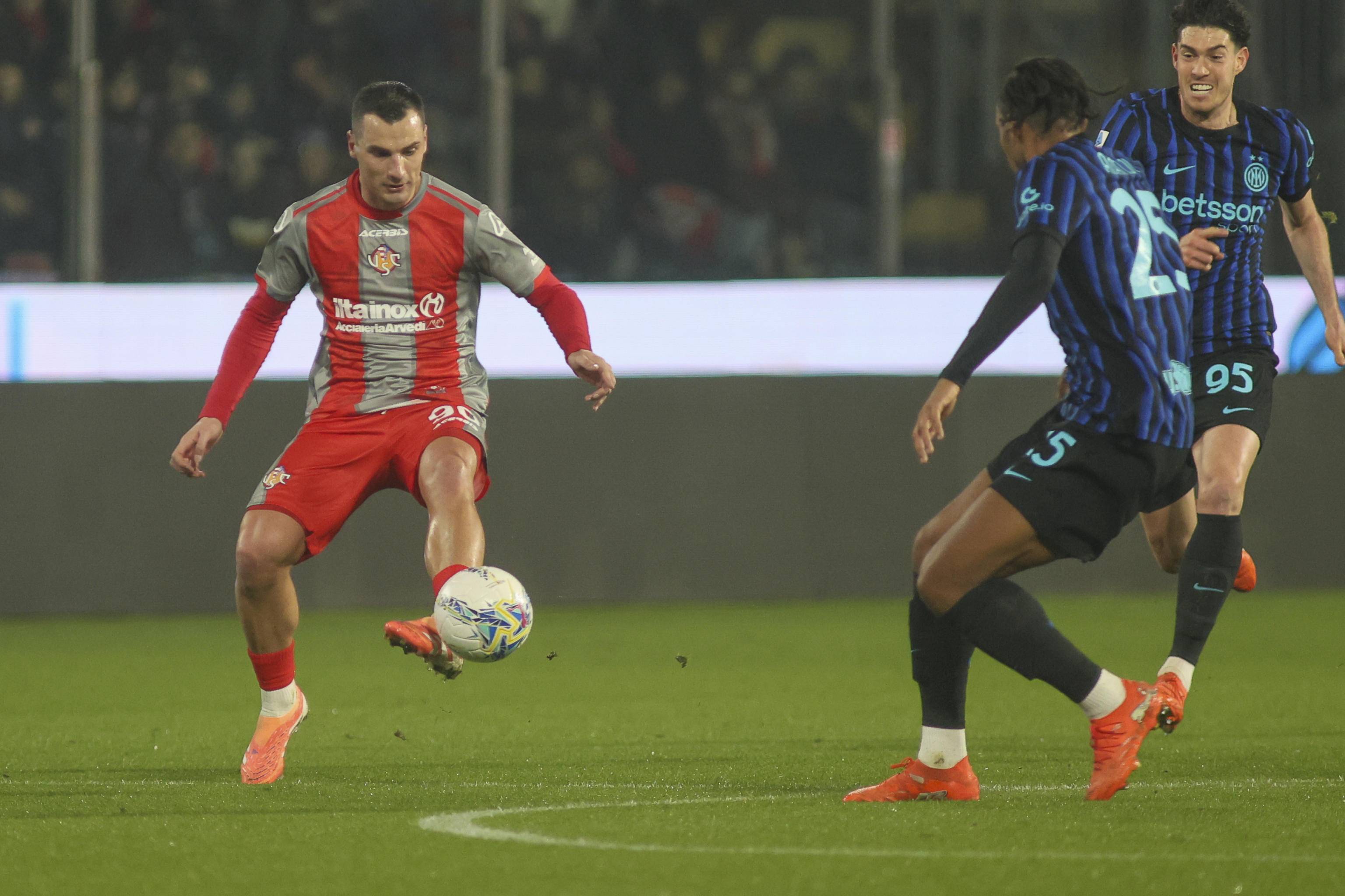 hupu虎扑-（外代二线）足球——意甲联赛：国米(mǐ)胜克雷莫纳