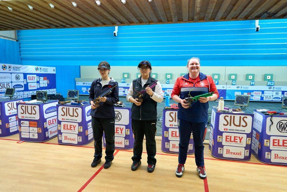 hupu虎扑-体坛联播｜巴萨大胜西班牙人9分领跑，利物浦止住三连败